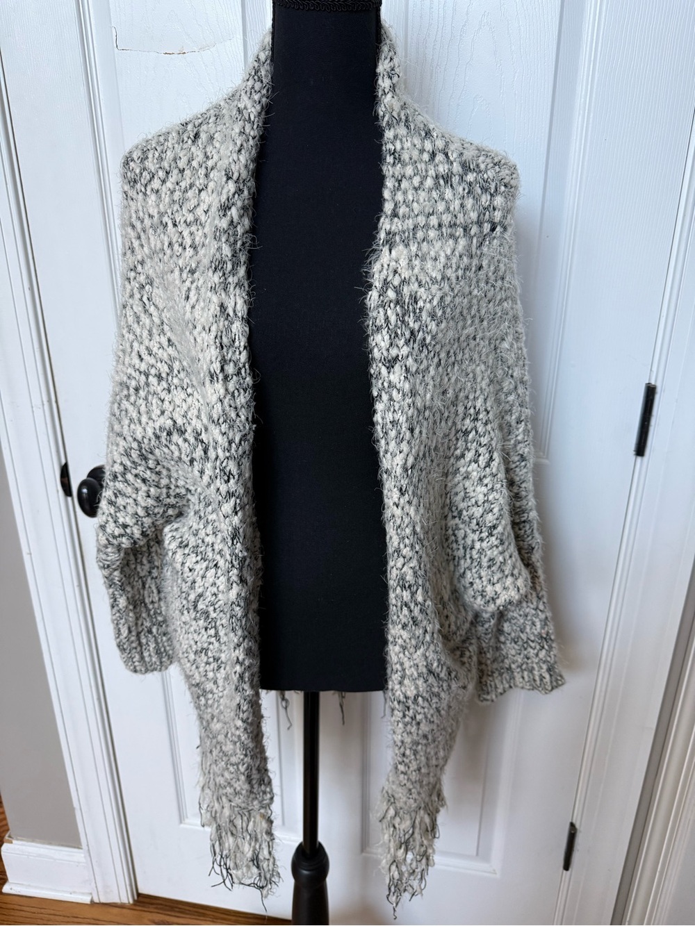Umgee Marled Gray & Cream Open-Front Fringe Knit Cardigan
